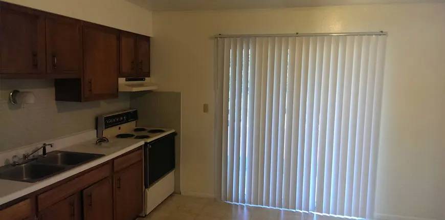 Quince St. 2 BR Apartment (Edwardsville, IL)